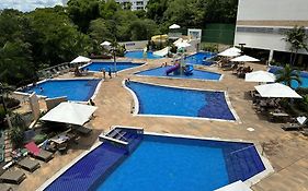 Rio Quente -Flat Park Veredas-Vista paras Piscinas - Margens do Rio Estão Interditadas por Tempo Indeterminado