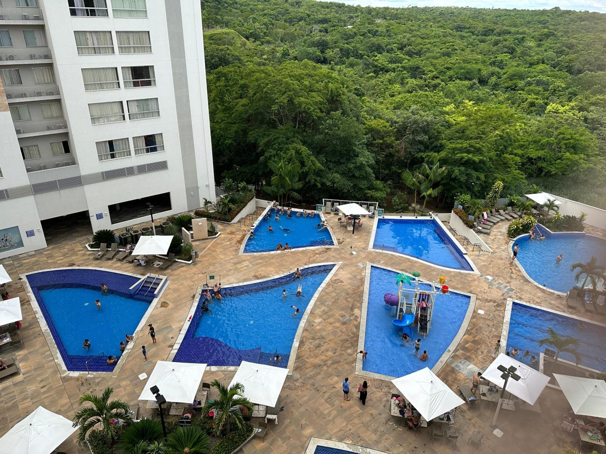 Rio Quente -Flat Park Veredas-Vista paras Piscinas - Margens do Rio Estão Interditadas por Tempo Indeterminado Exterior foto