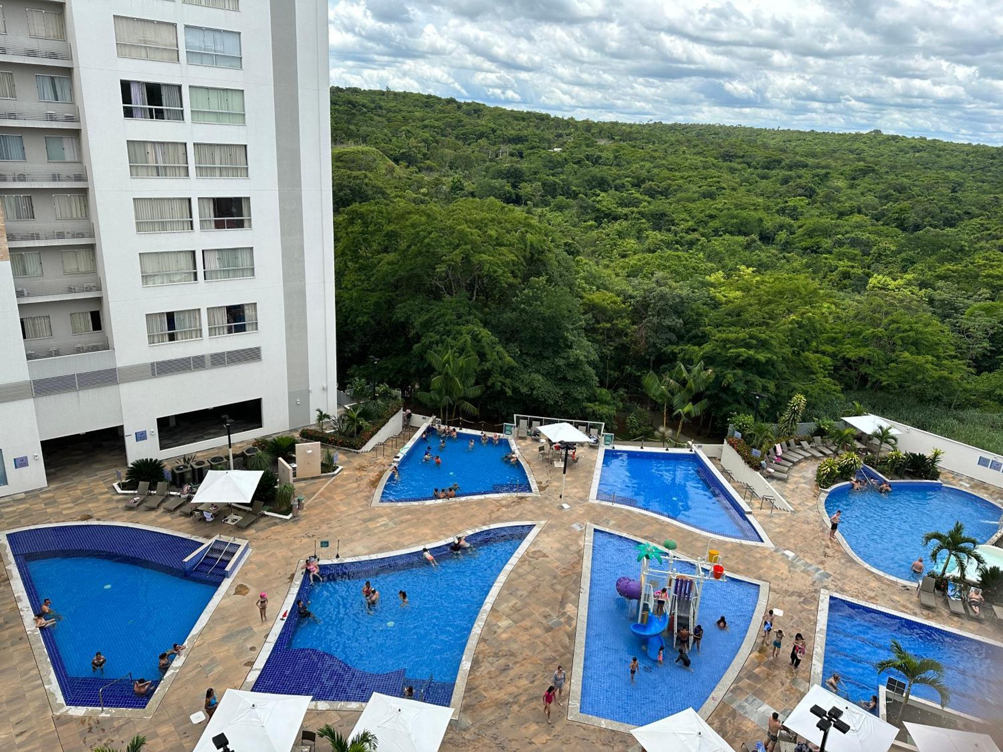 Rio Quente -Flat Park Veredas-Vista paras Piscinas - Margens do Rio Estão Interditadas por Tempo Indeterminado Exterior foto