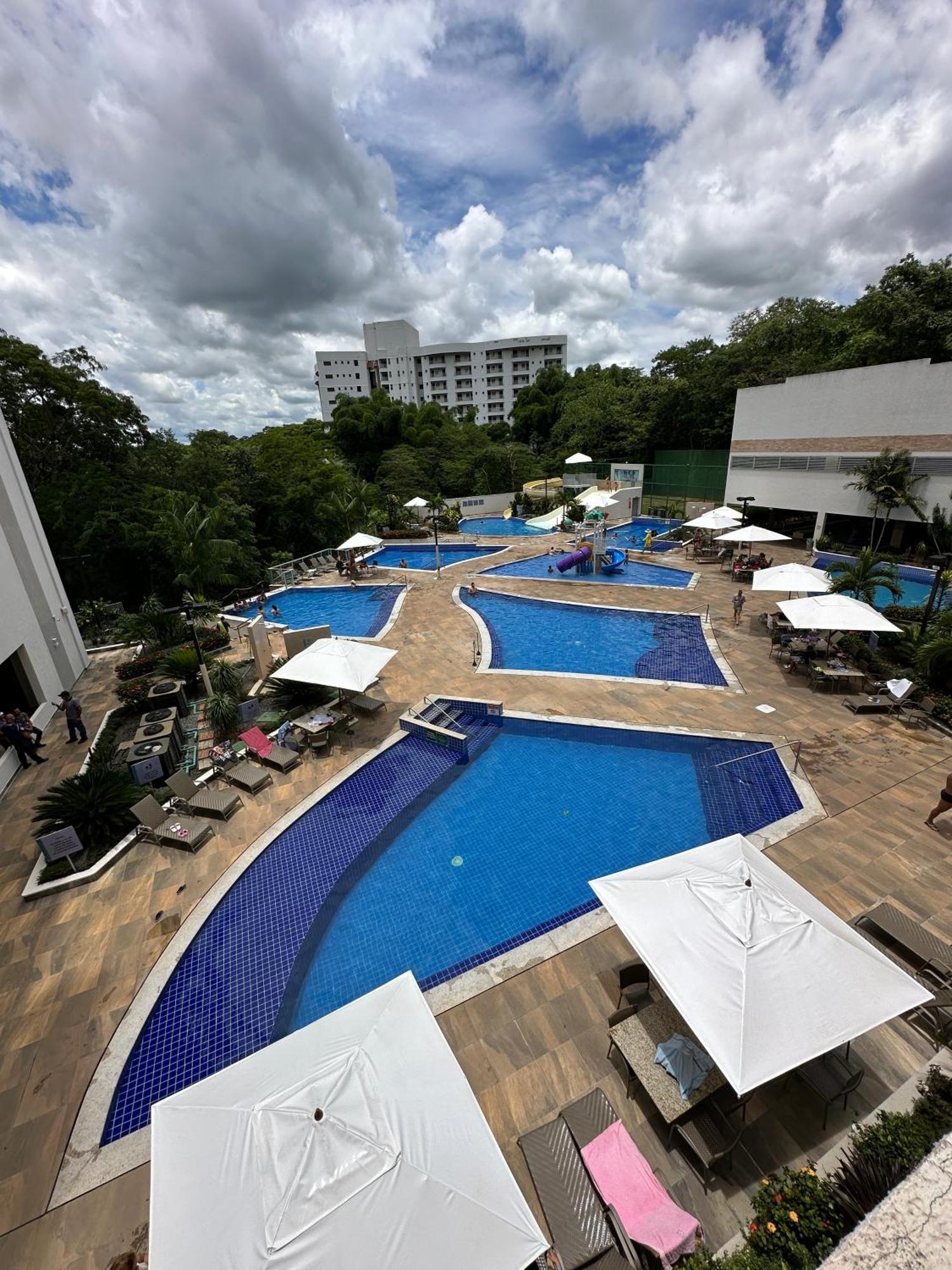 Rio Quente -Flat Park Veredas-Vista paras Piscinas - Margens do Rio Estão Interditadas por Tempo Indeterminado Exterior foto