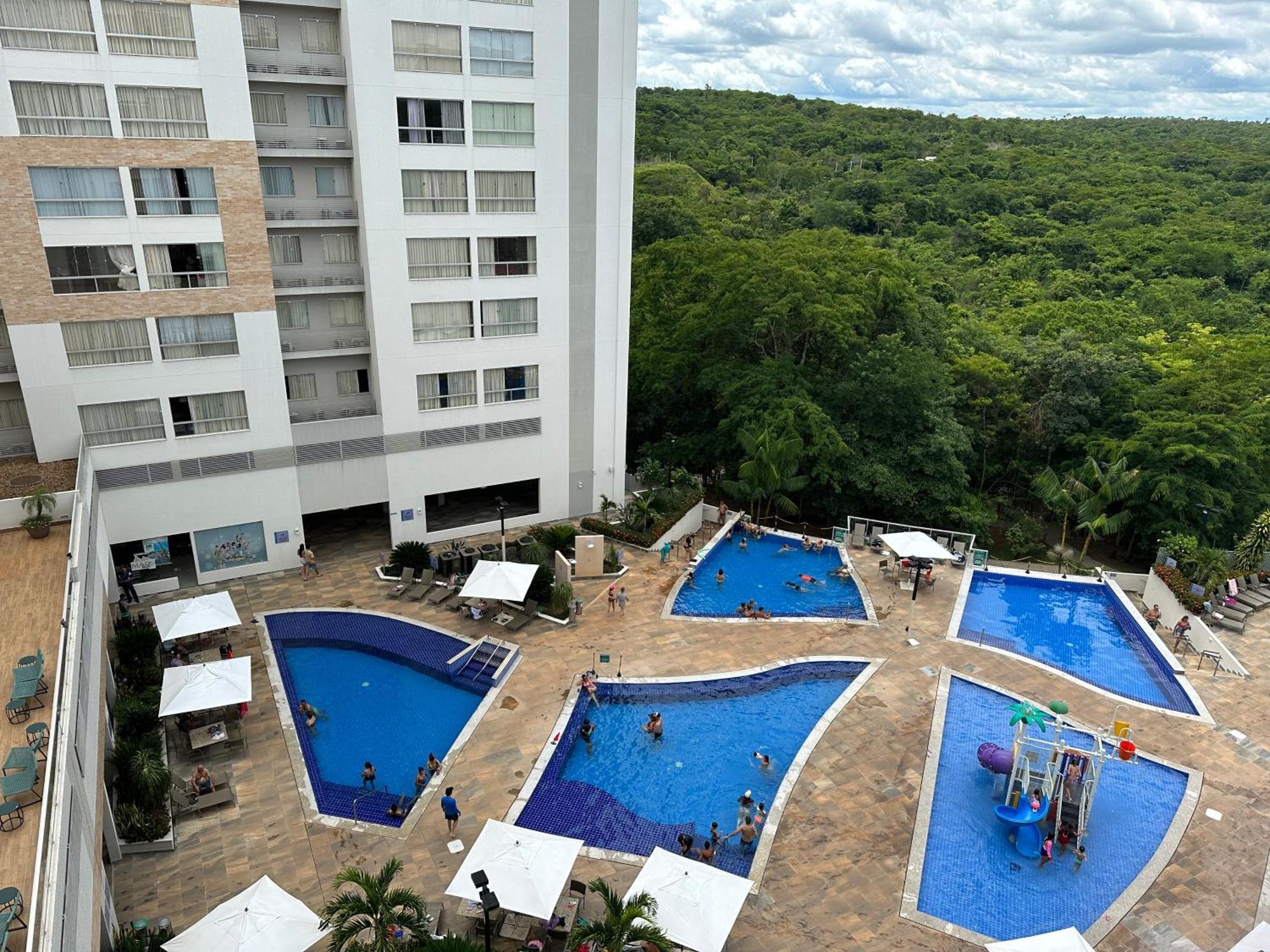 Rio Quente -Flat Park Veredas-Vista paras Piscinas - Margens do Rio Estão Interditadas por Tempo Indeterminado Exterior foto
