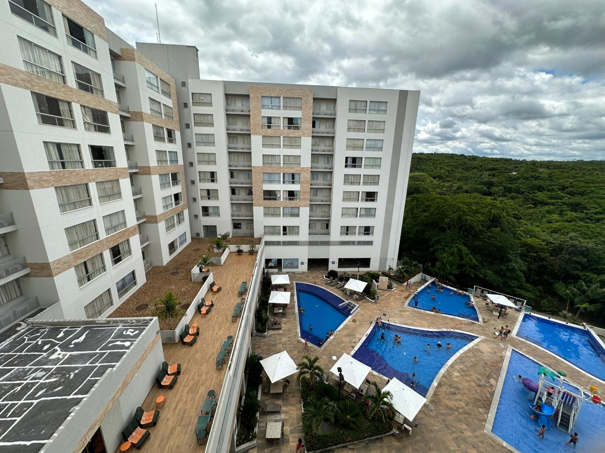 Rio Quente -Flat Park Veredas-Vista paras Piscinas - Margens do Rio Estão Interditadas por Tempo Indeterminado Exterior foto