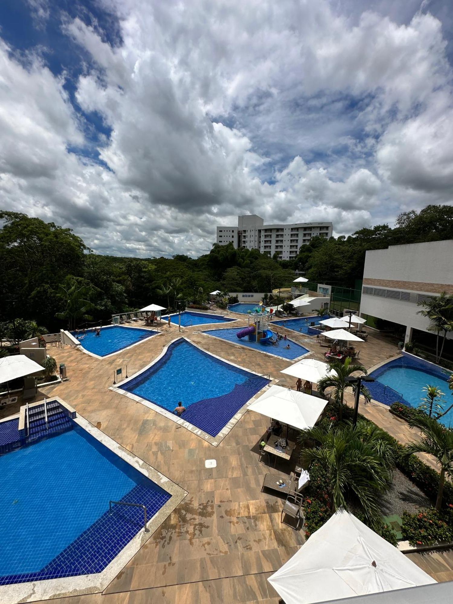Rio Quente -Flat Park Veredas-Vista paras Piscinas - Margens do Rio Estão Interditadas por Tempo Indeterminado Exterior foto